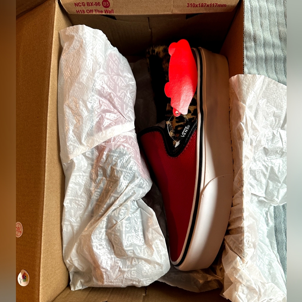 Classic Slip On Platform - Picture 5 of 10